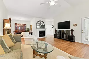 1006 Gretchen Ln, Greensboro, NC 27410 - Photo 8