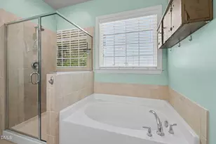 1605 Essexwood Dr, Fuquay Varina, NC 27526 - Photo 10