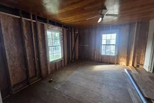 512 N 12th St, Smithfield, NC 27577 - Photo 14
