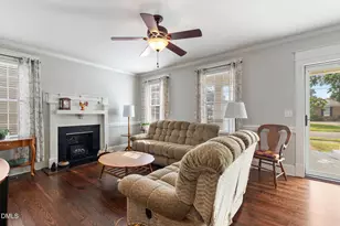 313 N Breazeale Ave, Mount Olive, NC 28365 - Photo 16