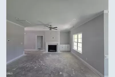 1027 N Lincoln Street, Benson, NC 27504 - Photo 2