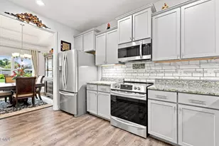 102 Boomer St, Benson, NC 27504 - Photo 6
