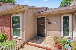 110 Twin Oaks Pl, Cary, NC 27511 - Photo 4
