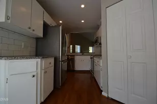 1216 Deptford Ct, Raleigh, NC 27609 - Photo 10
