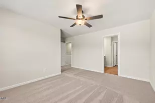 422 Barrington Key Dr, Zebulon, NC 27597 - Photo 10