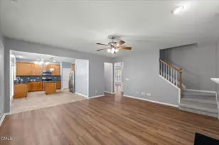 7929 Clover Creek Ct, Raleigh, NC 27613 - Photo 8