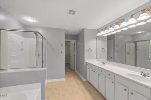 7929 Clover Creek Ct, Raleigh, NC 27613 - Photo 16