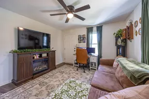 1307 W Pearsall St, Dunn, NC 28334 - Photo 4