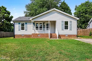 805 Hepplewhite Ct, Fuquay-Varina, NC 27526 - Photo 2