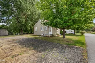 231 Miller St, Madison, NC 27025 - Photo 1