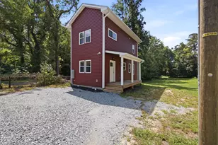 1410B Maplewood Dr, Durham, NC 27704 - Photo 2