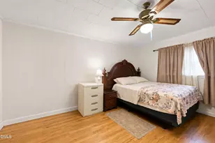 903 N Layton Ave, Dunn, NC 28334 - Photo 6