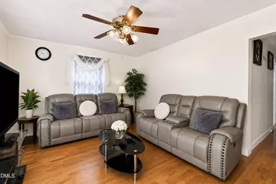 903 N Layton Avenue, Dunn, NC 28334 - Photo 4
