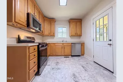 216 E Horne Street, Clayton, NC 27520 - Photo 2