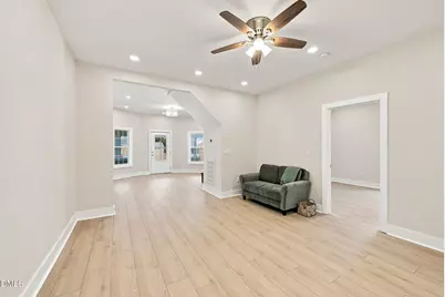 406 N Webb Street, Selma, NC 27576 - Photo 16