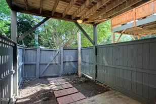 1707 Zachary Brook Ln, Raleigh, NC 27609 - Photo 8