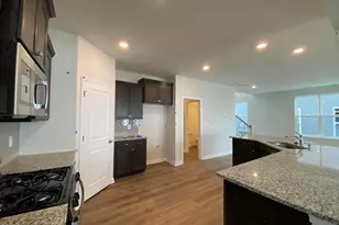 17 Red Crabapple Ln, Clayton, NC 27527 - Photo 6