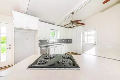 2919 Glebe Road, Henderson, NC 27537 - Photo 2
