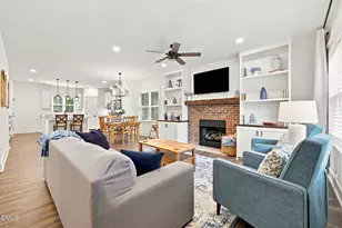 552 N Orange St, Coats, NC 27521 - Photo 8