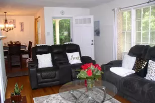 229 Perry St, Henderson, NC 27536 - Photo 2