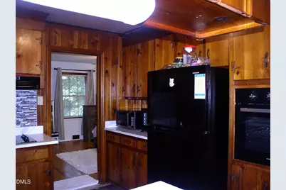 229 Perry Street, Henderson, NC 27536 - Photo 6