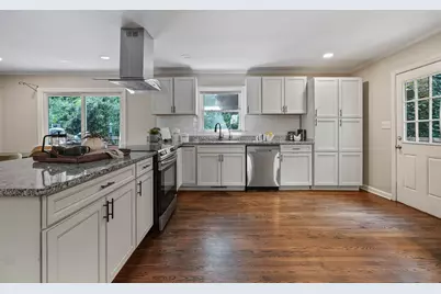 4025 Balsam Drive, Raleigh, NC 27612 - Photo 16