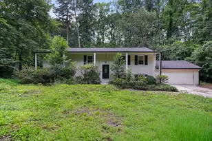 4025 Balsam Dr, Raleigh, NC 27612 - Photo 4