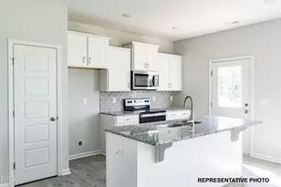13 W Coulter Ct, Selma, NC 27576 - Photo 2