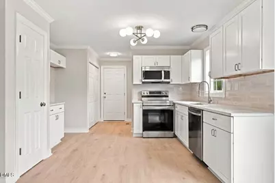 810 Sutters Place Drive, Winterville, NC 28590 - Photo 6