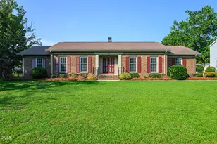 1106 Crestview Dr, Tarboro, NC 27886 - Photo 1