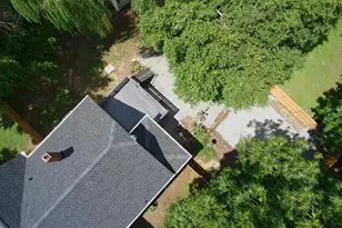 401 Banks St, Graham, NC 27253 - Photo 14