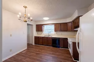 2101 Fordham Dr, Fayetteville, NC 28304 - Photo 2