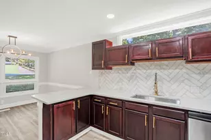 2519 Mirror Lake Dr, Fayetteville, NC 28303 - Photo 4