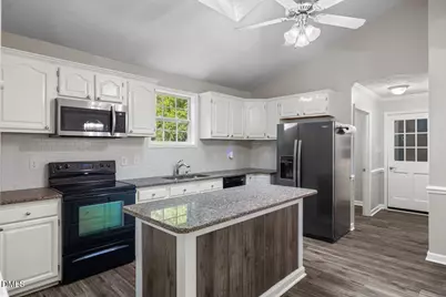 424 Newburgh Drive, Fayetteville, NC 28311 - Photo 20