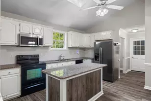 424 Newburgh Dr, Fayetteville, NC 28311 - Photo 20