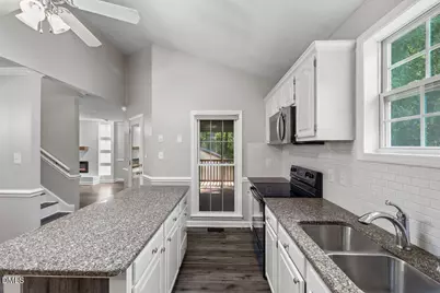 424 Newburgh Drive, Fayetteville, NC 28311 - Photo 22