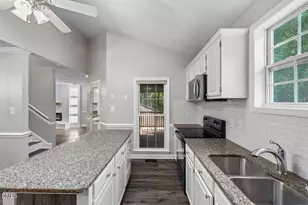 424 Newburgh Dr, Fayetteville, NC 28311 - Photo 22