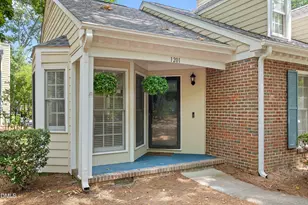 1201 Deptford Ct, Raleigh, NC 27609 - Photo 6
