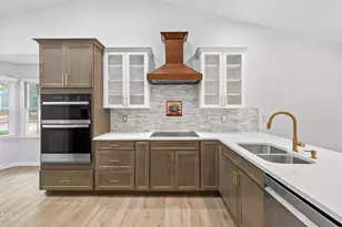 1201 Deptford Ct, Raleigh, NC 27609 - Photo 16