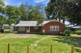 1305 Erwin Rd, Dunn, NC 28334 - Photo 2