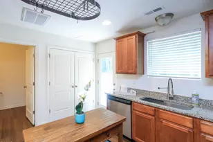 504 Hobkirks Pl, Durham, NC 27704 - Photo 10