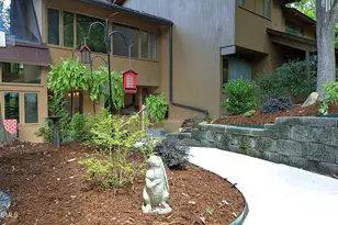 102 Arbutus Pl, Chapel Hill, NC 27517 - Photo 2