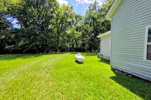 202 Hill St, Smithfield, NC 27577 - Photo 4