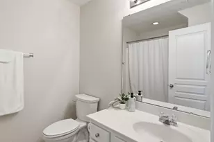 5109 Lady of the Lake Dr, Raleigh, NC 27612 - Photo 20