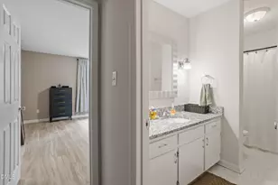 6402 Meadow View Dr, Raleigh, NC 27609 - Photo 18