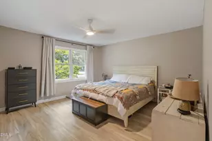 6402 Meadow View Dr, Raleigh, NC 27609 - Photo 20