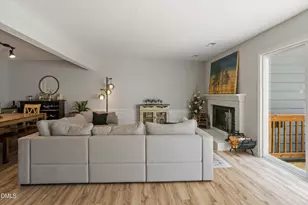 6402 Meadow View Dr, Raleigh, NC 27609 - Photo 14