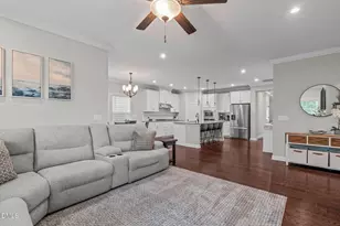 425 Oaks End Dr, Holly Springs, NC 27540 - Photo 2