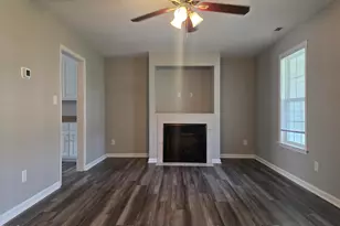 306 Whitehall Ct, Clayton, NC 27520 - Photo 4
