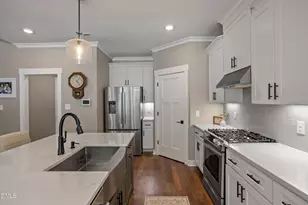 516 W Franklin St, Zebulon, NC 27597 - Photo 10